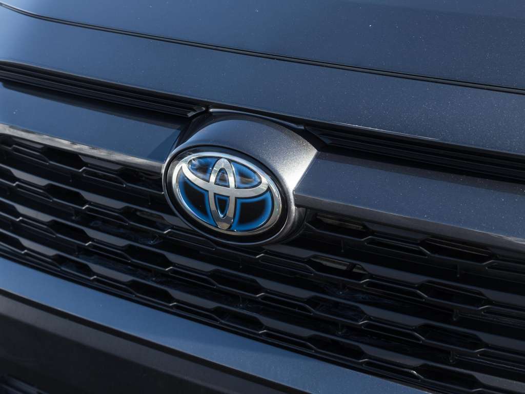 Toyota Rav4 XLE HYBRID | MAGS | FOGS | BANCS CHAUFFANTS | 2020