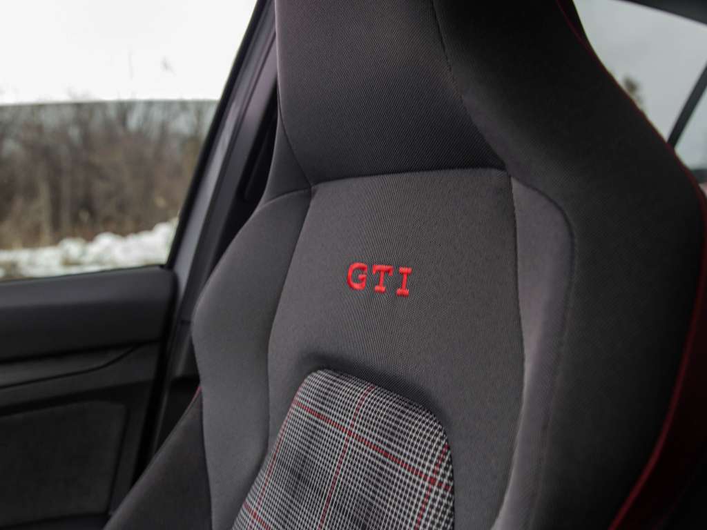 Volkswagen GOLF GTI | 2.0T 241HP | 2023