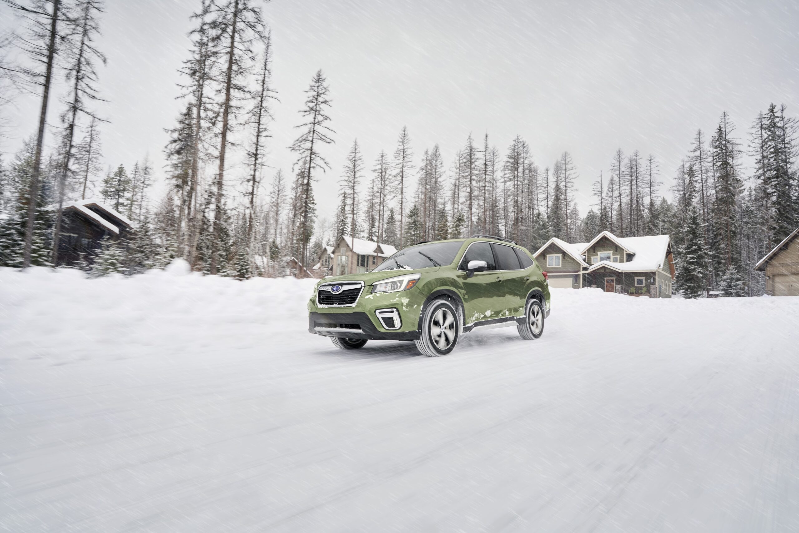 Subaru Forester avec de bons pneus d'hiver | Option Subaru