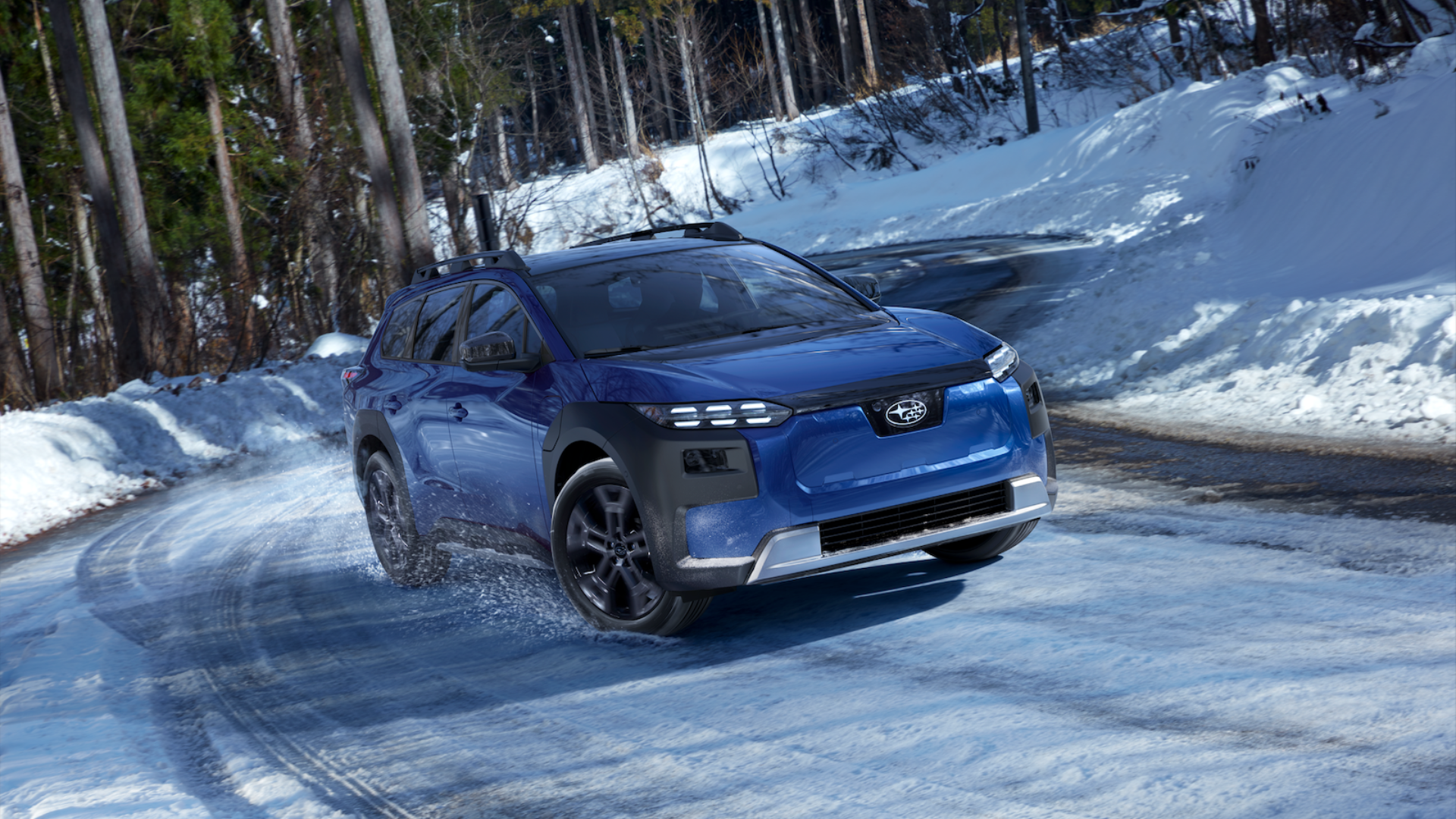 VUS électrique Subaru sur route en hiver